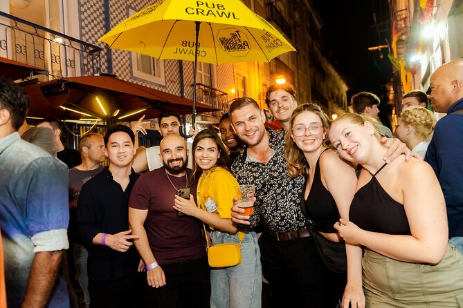 Lisbon Night Pubcrawl: 1h Open Bar, Shots & VIP Club Entry - Navigating the Venues and Attractions of the Pubcrawl