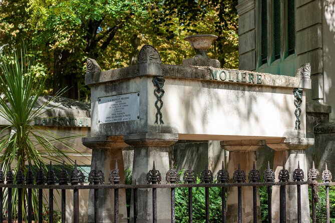 Paris: Famous Graves of Pere Lachaise Cemetery Guided Tour - Traveler Feedback and Recommendations