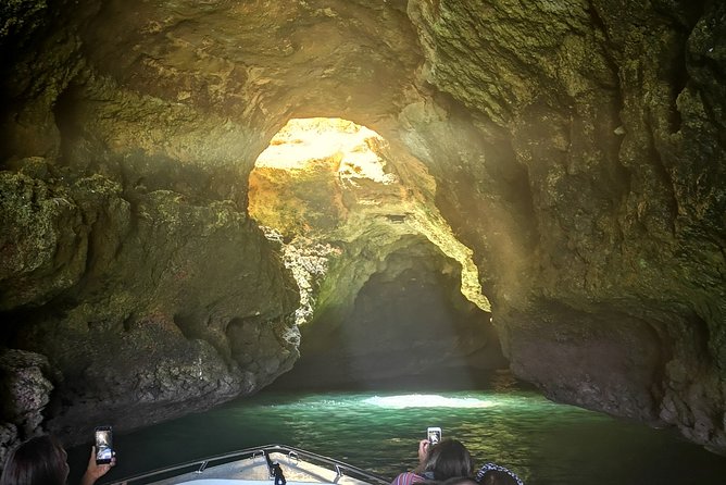 Traditional Tour - Benagil Cave - Memorable Moments