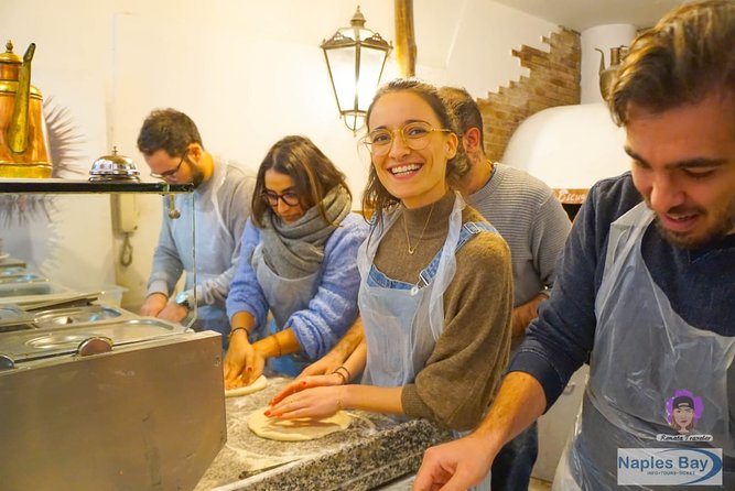 Authentic Pizza Making Class in Naples With Appetizers and Drink - Key Points