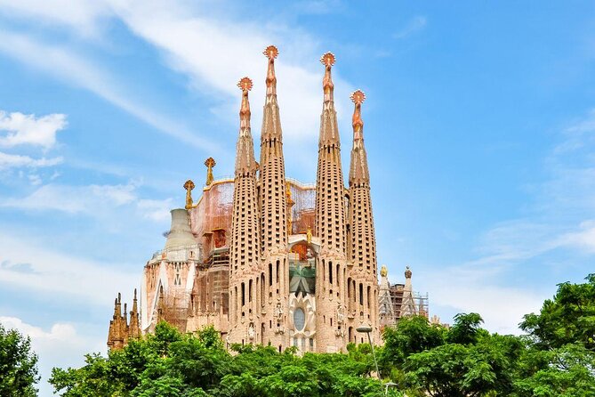 Barcelona: Sagrada Familia Skip-the-Line Guided Tour & Tickets - Key Points