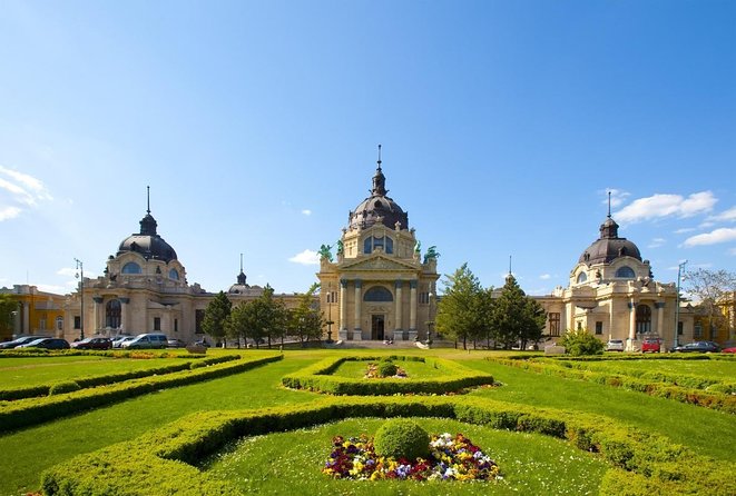 Budapest All in One Walking Tour With Strudel Stop - Key Points