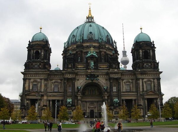 Explore Berlins Top Attractions 3-hour English Walking Tour - Key Points