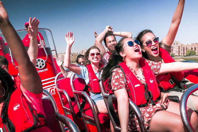 High-Speed Thames River Speedboat in London - Key Points