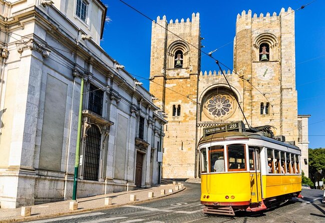 Lisbon Hills Electric Bike Guided Tour - Key Points