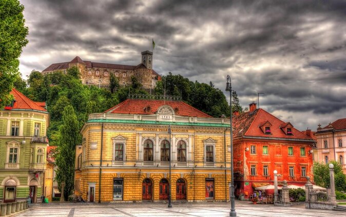 Ljubljana Small Group Food Walking Tour - Key Points