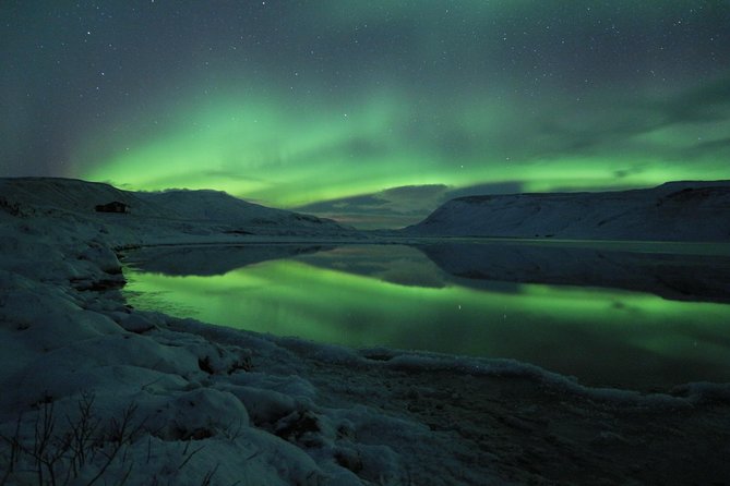 Northern Lights Midnight Adventure From Reykjavík - Key Points