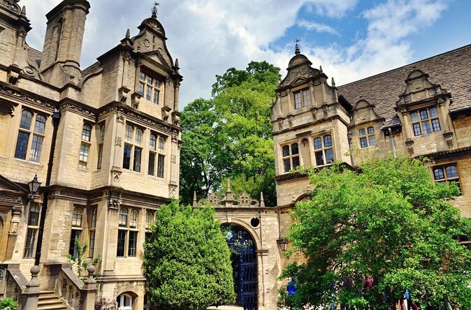 Oxford | Alumni-Led Walking Tour W/Opt New College - Key Points