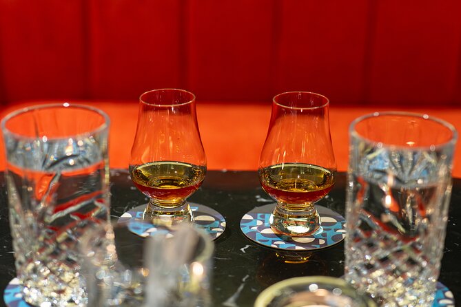 Whisky & Tales: Whisky, History & Storytelling - Edinburghs Whisky Lounge: Taking in Bespoke Ambiance