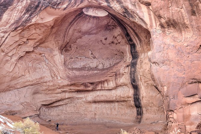 2.5 Hours of Monument Valleys Backcountry 4×4 Tour - Exploring Monument Valleys Natural Wonders