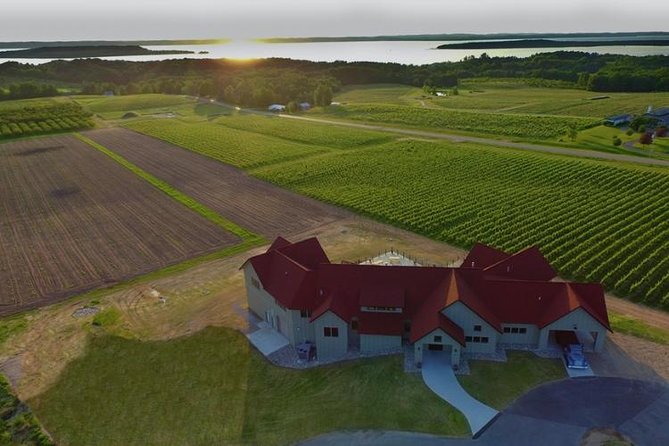 5-Hour Traverse City Wine Tour: 4 Wineries on Old Mission Peninsula - Participating Wineries and Tasting Pricing