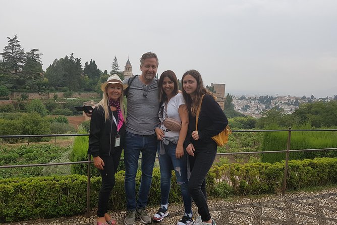 Alhambra Highlights Private Tour With Nazaries Palaces - Pricing and Cancellation Policy