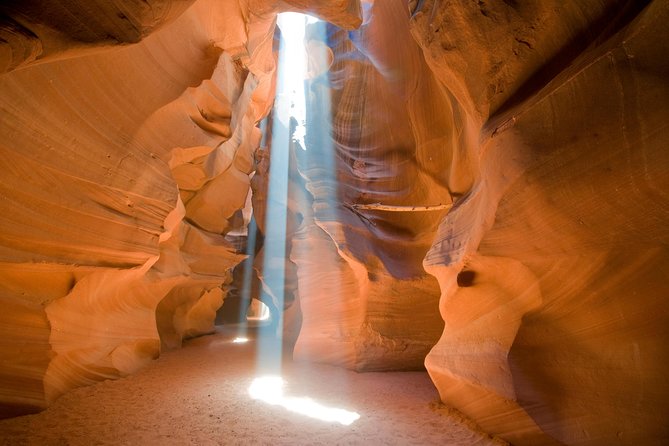 Antelope Canyon and Horseshoe Bend Tour From Sedona - Attractions and Activities