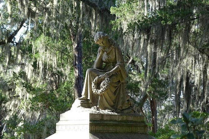 Bonaventure Cemetery Walking Tour With Transportation - Savannahs History and Culture