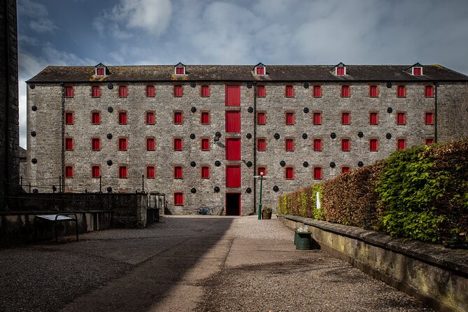 Cork Midleton Distillery Experience (Jameson) & Whiskey Tasting - Warehouse Visit and Whiskey Aging