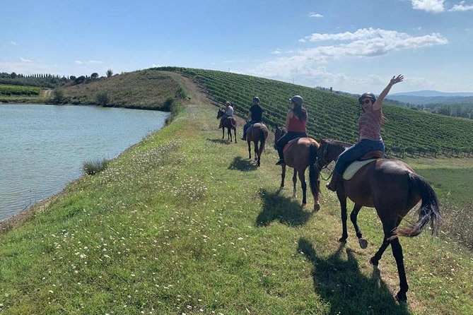 Horseback Ride in S.Gimignano With Tuscan Lunch Chianti Tasting - Accessibility and Participation