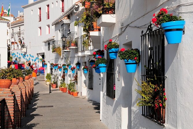 Mijas: Panoramic City Tour With an Electric Tuk Tuk - Discovering Mijas Pueblos Highlights