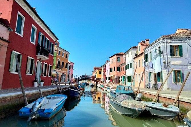 Private Excursion by Typical Venetian Motorboat to Murano, Burano and Torcello - Discovering the Charm of Burano