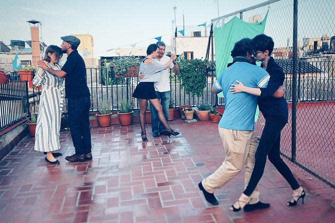 Rooftop Tango Lesson & Drinks in Barcelona - What to Expect