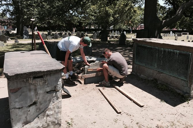 2.5-Hour Salem History & Sightseeing Guided Walking Tour - Noteworthy Stops on the Walking Tour