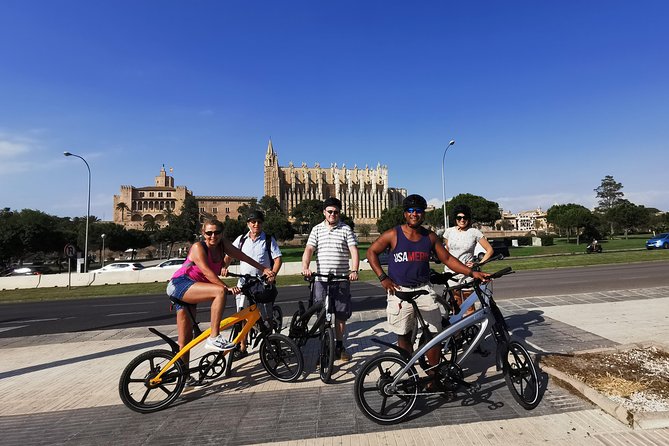 3 Hours Historical E-Bike Tour in Palma De Mallorca - Tour Experience