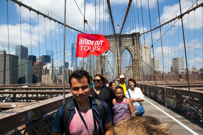 Brooklyn Bridge & DUMBO Neighborhood Tour - From Manhattan to Brooklyn - Dumbo Neighborhood and Attractions