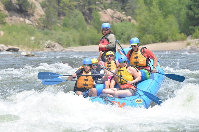 Browns Canyon Intermediate Rafting Trip Half Day - Group Size and Accessibility