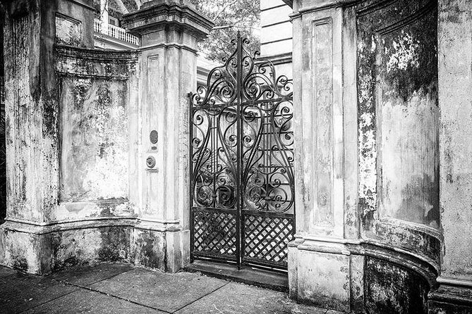 Ghosts of Charleston Night-Time Walking Tour With Unitarian Church Graveyard - Guided Experience and Tour Options