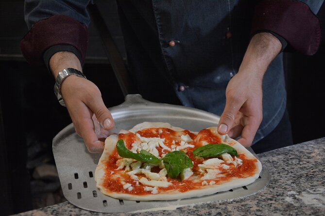 Last Lap! 1h Pizza Class in Rome - Participant Experiences and Reviews