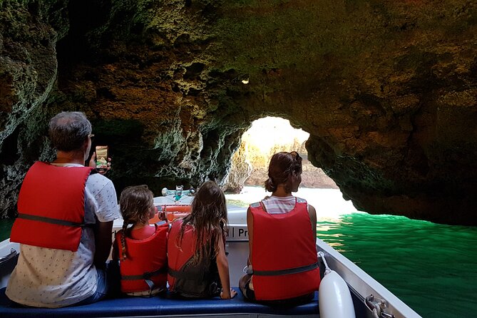 Ponta Da Piedade Grotto Tour in Lagos, Algarve - Guide Expertise and Multilingual Commentary