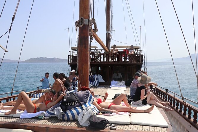 Sailing the Saronic Gulf: Agistri, Moni & Aegina All-Day Cruise - Uncovering the Tranquility of Moni