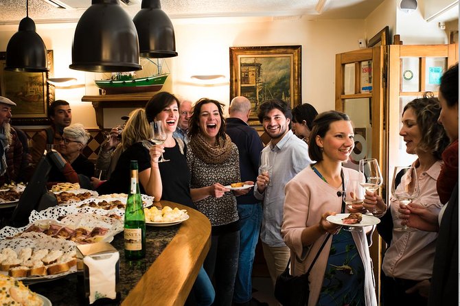 San Sebastian Evening Pintxo Tour With Wine - Expert Guidance