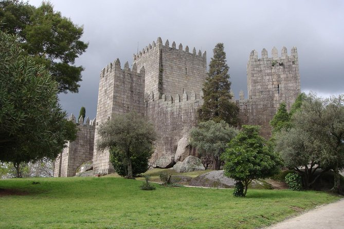 Small Group Day Trip to Braga and Guimarães With Lunch Included - Meeting and Pickup Information