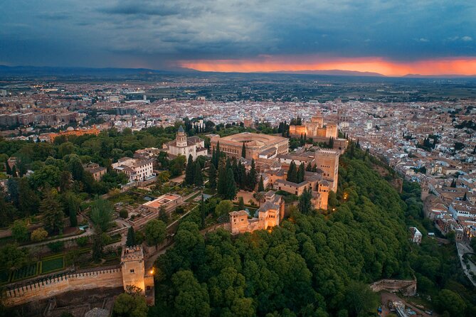 Alhambra With Nazaries Palaces Private Tour - Personalized Private Tour Experience