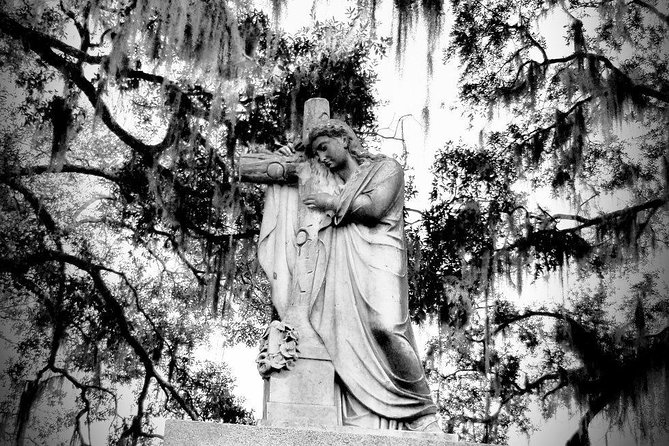 Bonaventure Cemetery Walking Tour With Transportation - Transportation and Meeting Details