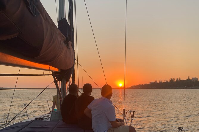 Douro Sunset Sailboat Experience in Porto - Knowledgeable and Friendly Crew