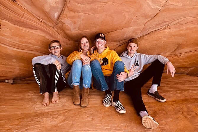 Guided Hike Through Peek-A-Boo Slot Canyon (Small Group) - Terrain and Accessibility