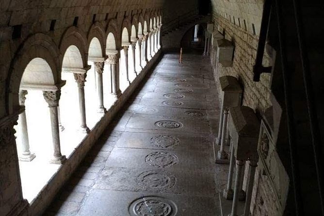 Half-Day Game of Thrones Walking Tour in Girona With a Guide - Explore Gironas Old Town