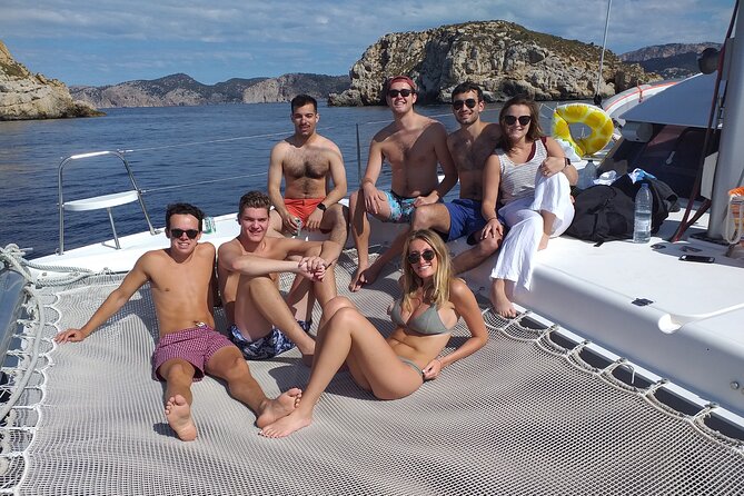 Mallorca Catamaran Small Group Cruise With Tapas 4-Hours - Onboard Activities and Equipment