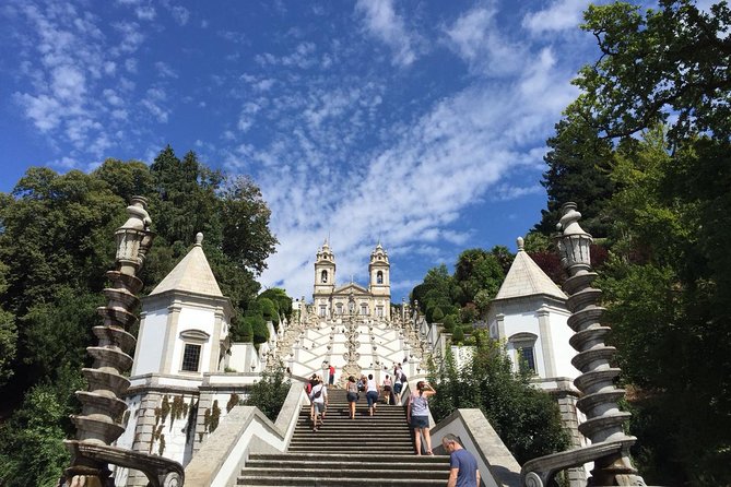 Small Group Day Trip to Braga and Guimarães With Lunch Included - Traveler Experiences and Feedback