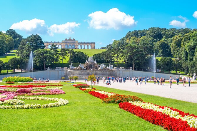 Vienna: Skip-The-Line Schonbrunn Palace & Gardens With Guide - Informative Commentary and Exclusive Access