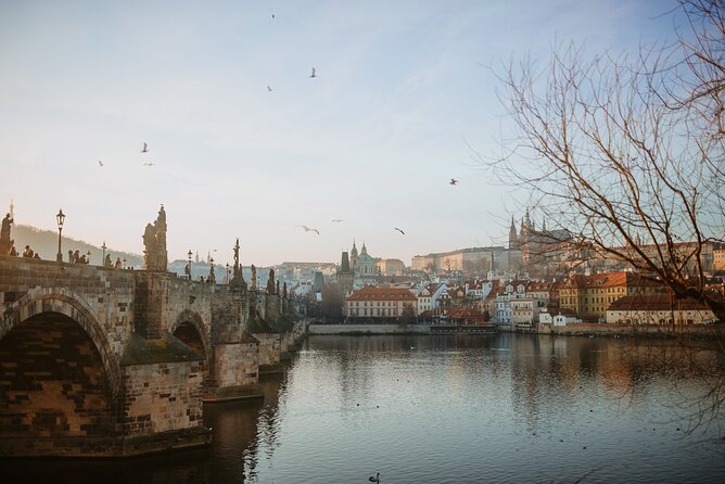 Award-Winning Prague Evening Old Town Food Tour, 4 Drinks Incl. - Exploring the Old Town