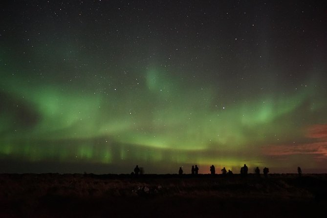 Chasing Aurora Borealis With Warmth and Treats in Premium Tour! - Capturing the Northern Lights