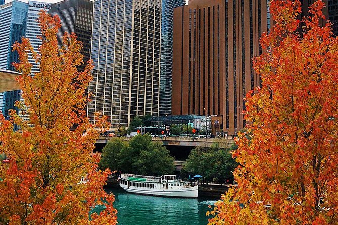 Chicago Architecture Center River Cruise Aboard Chicagos First Lady - The Comfort and Convenience of the Tour