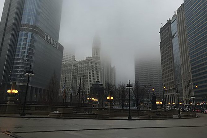 Chicago: Gangsters and Ghosts Walking Tour - Group Size and Accessibility