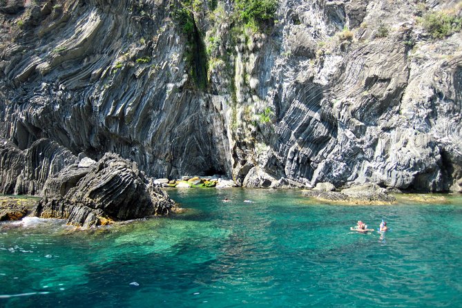 Cinque Terre Sunset Boat Tour Experience - Snorkeling and Beach Amenities Onboard