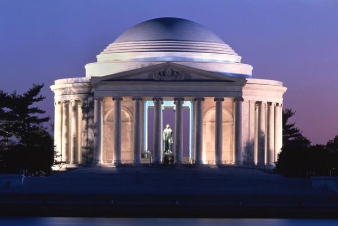 DC Monuments and Memorials Night Tour - Exploring the Illuminated Monuments