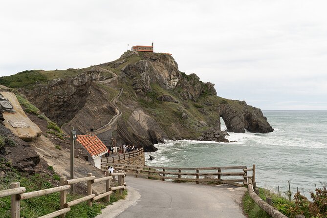 Gaztelugatxe, Mundaka and Gernika Tour From Bilbao - Exploring Gaztelugatxe