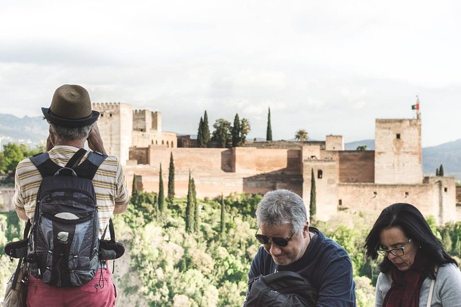 Golden Hour in Granada: Sunset Walking Tour With Play Granada - Accessibility and Requirements for the Tour