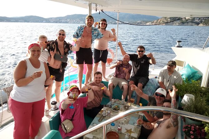 Mallorca Catamaran Small Group Cruise With Tapas 4-Hours - Booking and Cancellation Policy